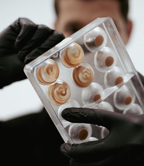 MH Chocolate - Elaboración bombones